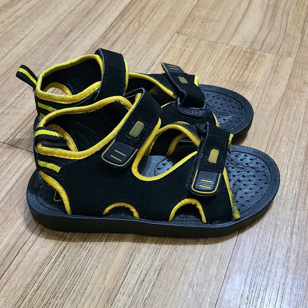 Kids Black & Yellow Sport Sandals – Adjustable Straps, Size 1